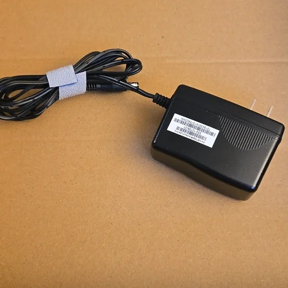 NETGEAR AC1750 Smart WiFi Router - Picture 2 of 14